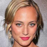 Nora Arnezeder